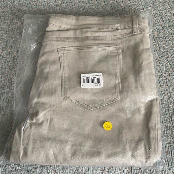 NWT SOFT SURROUNDINGS STYLE & CO. LOW RISE CURVY BOOT CUT JEANS-SANDSTONE SZ 18 - Picture 6 of 6